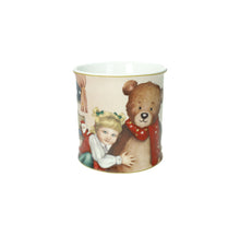 Carica l&#39;immagine nel visualizzatore di Gallery, Mug Cuccioli Bimba con orsetto
