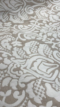 Carica l&#39;immagine nel visualizzatore di Gallery, Copriletto jacquard matrimoniale Luna
