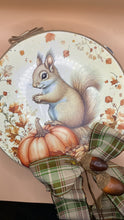 Carica l&#39;immagine nel visualizzatore di Gallery, Tamburello autunnale scoiattolo
