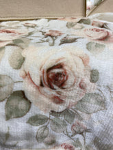 Carica l'immagine nel visualizzatore di Gallery, Set borsa +plaid
