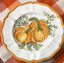 Carica l&#39;immagine nel visualizzatore di Gallery, Piatto artigianale zucca
